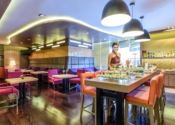 Novotel On Siam Square Hotel 4*