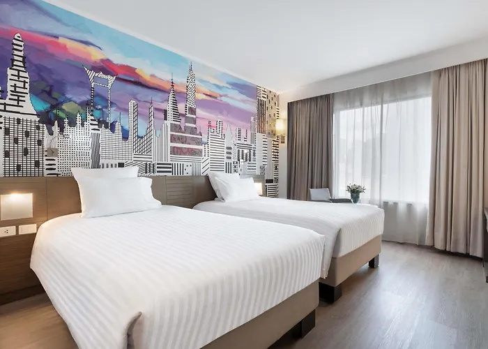 Novotel On Siam Square מלון 4*
